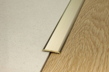 Přechodová lišta Profilpas samolepící plochá 40mm 0,93m mosaz leštěná